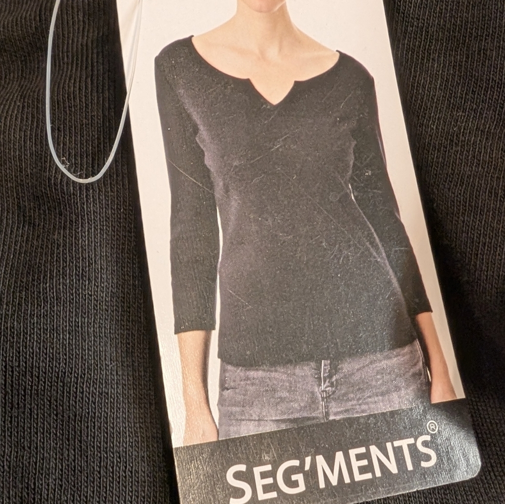 🍀 NEW Seg'ments Notch Tee | Black